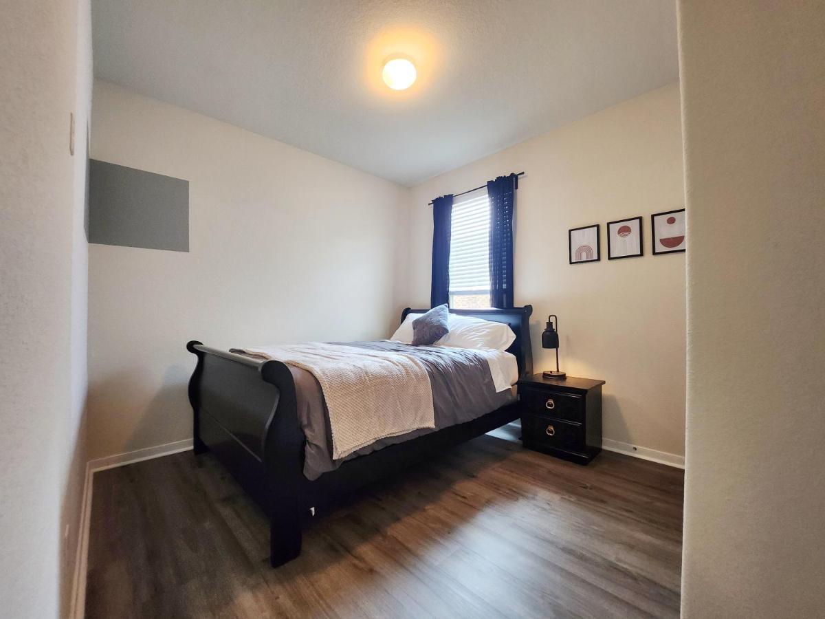 4 Bedroom Home Near Downtown Med Center Nrg Stadium Pearland Skyview Long By Ion Rentals Houston Dış mekan fotoğraf