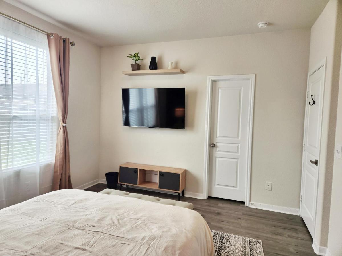 4 Bedroom Home Near Downtown Med Center Nrg Stadium Pearland Skyview Long By Ion Rentals Houston Dış mekan fotoğraf
