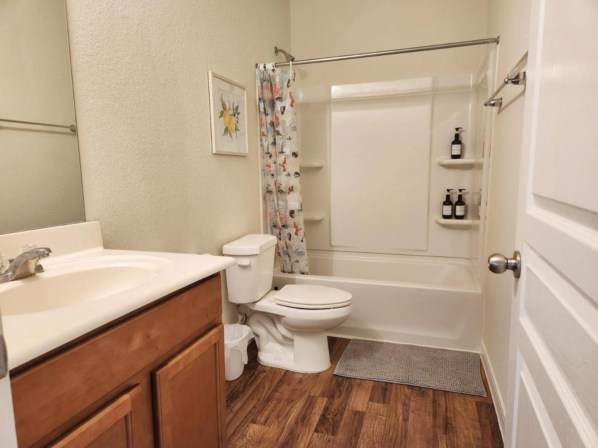 4 Bedroom Home Near Downtown Med Center Nrg Stadium Pearland Skyview Long By Ion Rentals Houston Dış mekan fotoğraf