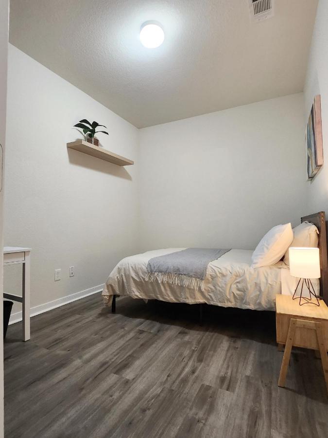 4 Bedroom Home Near Downtown Med Center Nrg Stadium Pearland Skyview Long By Ion Rentals Houston Dış mekan fotoğraf