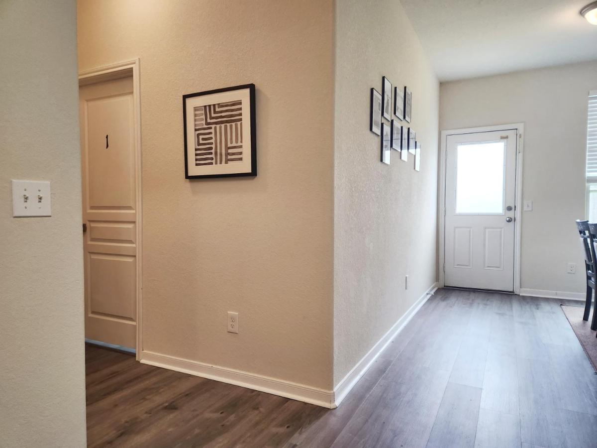 4 Bedroom Home Near Downtown Med Center Nrg Stadium Pearland Skyview Long By Ion Rentals Houston Dış mekan fotoğraf