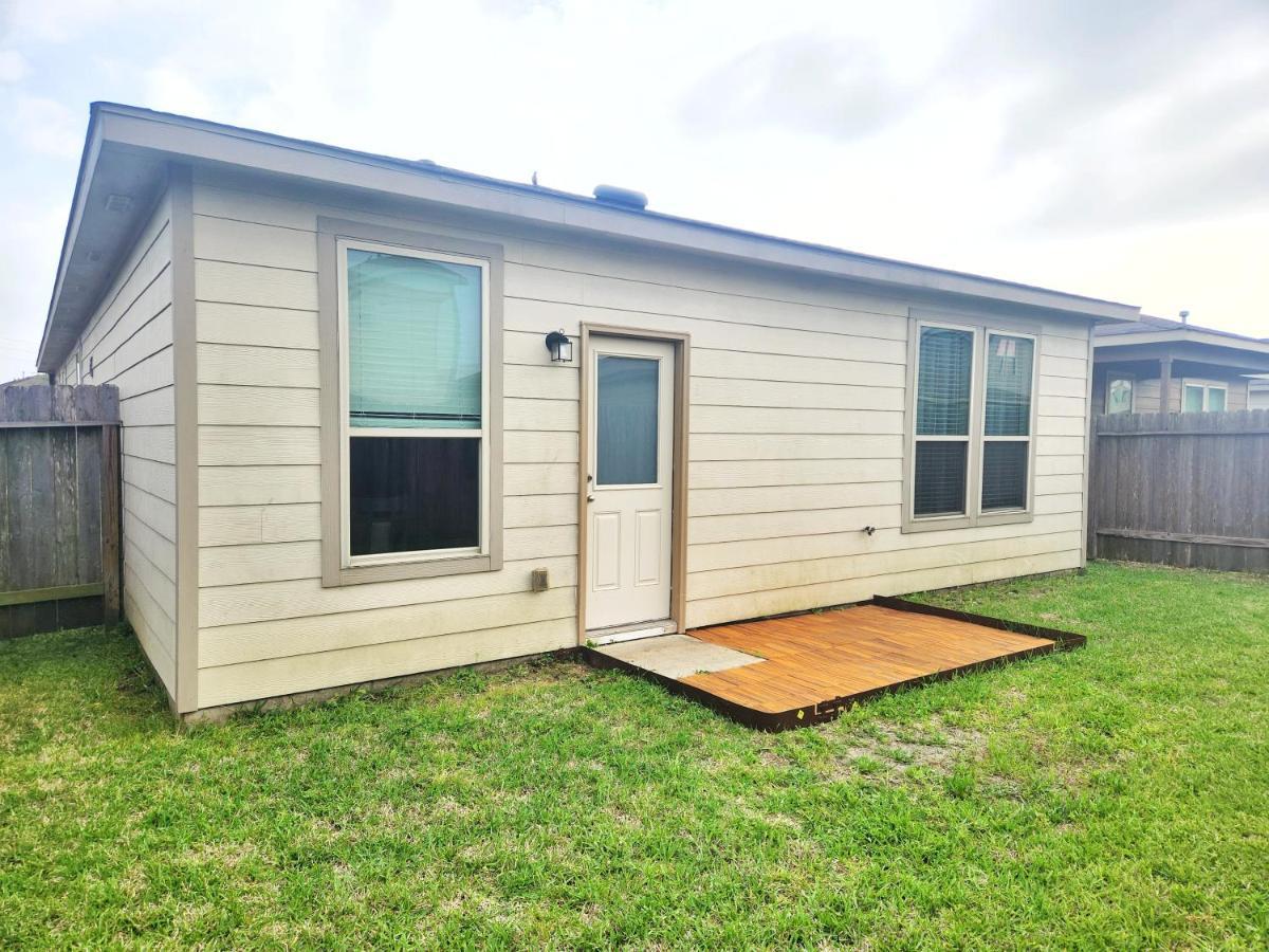 4 Bedroom Home Near Downtown Med Center Nrg Stadium Pearland Skyview Long By Ion Rentals Houston Dış mekan fotoğraf